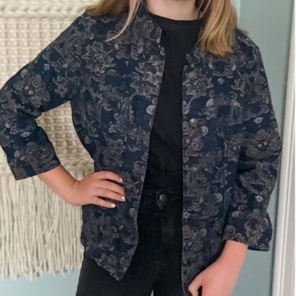 JM Collection Jackets & Blazers - JM Collection Baroque Floral Tapestry 3/4 sleeve Denim lightweight jacket sz 16